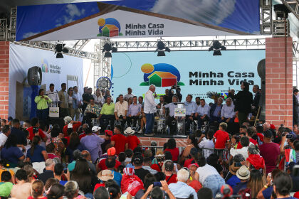 Deputados prestigiam Presidente Lula em Rondonópolis