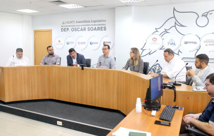 Na condição de convidado, o deputado Dr. João (MDB), que está licenciado do cargo e é o autor do pedido da reunião, disse que é um momento histórico para as clínicas de nefrologia de Mato Grosso