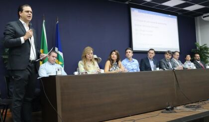 Thiago Silva apresenta propostas emergenciais para a segurança nas escolas