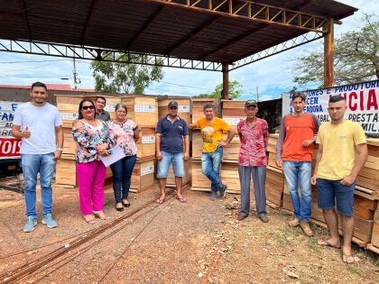 15 apicultores de Juscimeira são beneficiados com caixas de abelhas