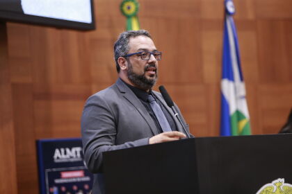 Diretor geral do campus São Vicente, professor Lívio dos Santos Wogel destacou o caráter “acolhedor” do IFMT São Vicente.