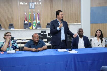 A reunião ocorreu na Câmara Municipal de Rondonópolis