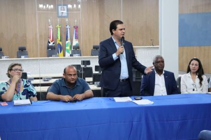 Deputado Thiago Silva debate junto a vereador ações para a segurança nas escolas