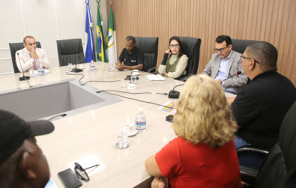 Entre as pautas prioritárias expostas para aos deputados estão a webponto, a realização de concurso público, as condições de trabalho dos vigias das escolas, os confiscos de aposentadorias e pensões
