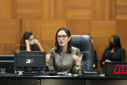 Sem emendas ou alterações redacionais, a minuta escrita pelo juiz foi apresentada à Assembleia Legislativa de Mato Grosso (ALMT) pela deputada e aprovada à unanimidade pelos pares em Plenário