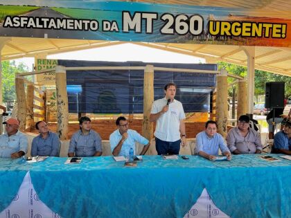 Deputado Thiago Silva com autoridades políticas na Expedição Estradeiro MT-260