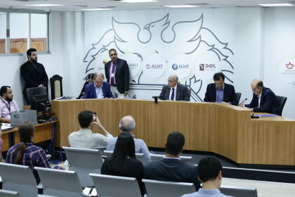 Os deputados membros da CCJR também emitiram parecer favorável ao PL 1245/2023, de autoria do parlamentar Valter Miotto (MSB)