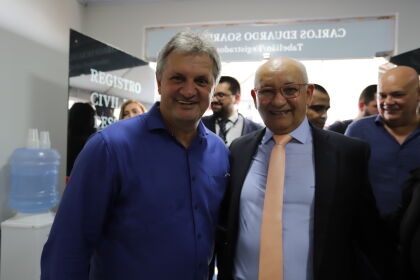 Deputado Dilmar Dal Bosco junto com o corregedor-geral da Justiça de Mato Grosso, desembargador Juvenal Pereira da Silva