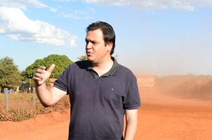 Thiago Silva cobra a pavimentação asfáltica na região de Campo Limpo