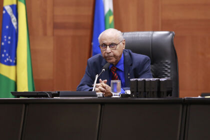 Deputado Júlio Campos (União)