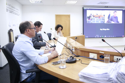 Na ocasião, foram aprovados pareceres favoráveis a 48 projetos e contrário a um