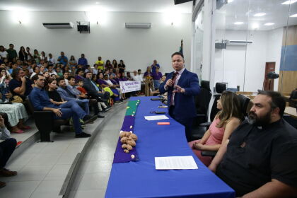 Com casa cheia, Câmara de Rondonópolis recebe reunião da Frente Parlamentar de Combate ao Aborto