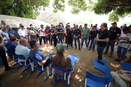 Dr. Eugênio, primeira-dama e governador visitam aldeia indígena afetada por incêndio em Campinápolis