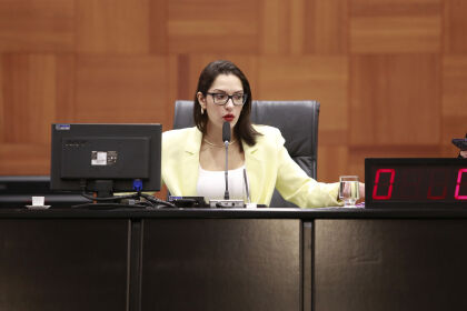 Assembleia Legislativa entrega ultrassom de última geração para HUJM