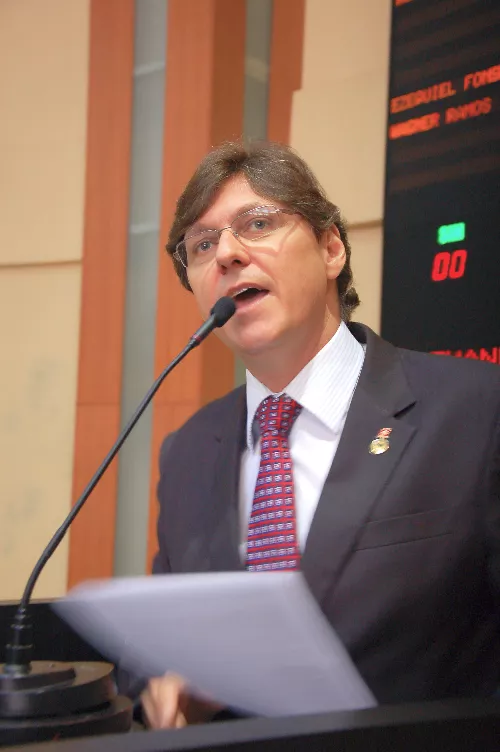 Fotografia: ddec8a7b035a0ac8f04e05e181e076b15a0f35b3a4f40.jpg