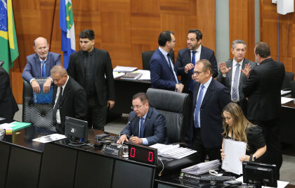 Deputados aprovam em segunda votação PLC que trata do sistema ferroviário