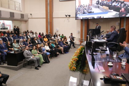 Botelho realizou sessão solene alusiva aos 70 anos do TCE-MT