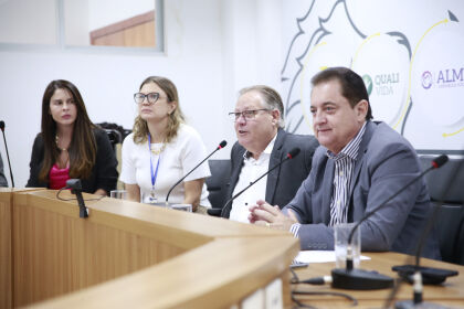 Comissão discute transparência na política estadual de regulação do SUS em Mato Grosso