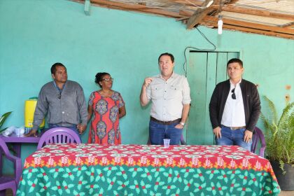 Valdir Barranco visita a comunidade quilombola Pita Canudos, em Cáceres