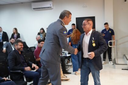 Botelho recebe Medalha de Mérito da Força Tática de Mato Grosso