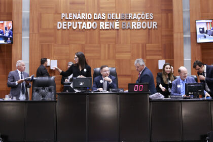 Deputados aprovam PL que trata da cooperação do Executivo com os serviços sociais autônomos