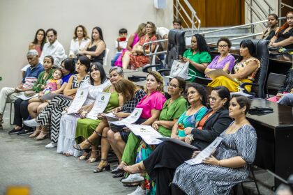 Sessão especial homenageou mulheres da Associação de Apoio Aos Pacientes Oncológicos de Cuiabá na noite dessa terça (19)