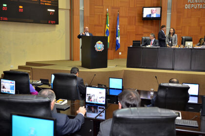 Deputados criticam final do governo Silval Barbosa
