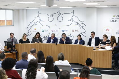 Comissão de Saúde da ALMT convoca secretário Gilberto Figueiredo