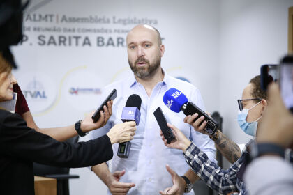 O parlamentar Beto Dois a Um (União)  preside a Comissão de Trabalho e Administração Pública da ALMT