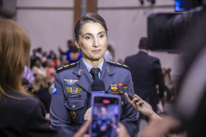 Coronel Grasielle Bugalho recebeu título de cidadã mato-grossense e a comenda Dante de Oliveira