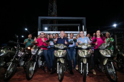 Agentes de saúde e endemias de Nova Marilândia recebem motocicletas para facilitar as visitas