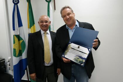 TRE diploma Romoaldo Júnior como deputado estadual
