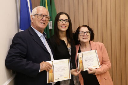 A deputada Janaina Riva disse que as homenagens são justas porque vêm ao encontro dos trabalhos desenvolvidos pelas pessoas, tirando-as do anonimato