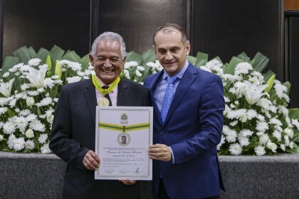 Wilson Santos (PSD) destacou a importância de todos os homenageados para o desenvolvimento social, cultural e econômico do estado