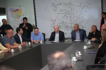 Assembleia participa de reunião emergencial para apoiar comerciantes do Shopping Popular