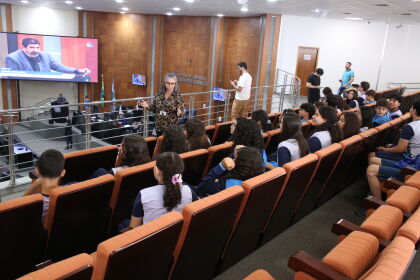 O projeto foi aprovado com 15 votos contrários ao parecer da Comissão de Constituição, Justiça e Redação (CCJR)