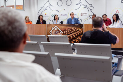 O presidente da CST, deputado Wilson Santos (PSD), comentou o fato de obras de habitação em MT terem ficado paradas por anos