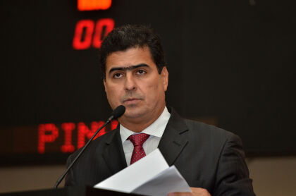 Pinheiro comemora acordo que prevê redução do IPVA e gratuidade do RG