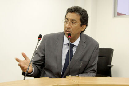 Secretario de saúde Marco Aurélio Bertúlio Neves em visita a ALMT