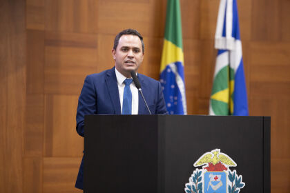 Falta de infraestrutura adequada impede o desenvolvimento de pequenos e médios produtores, pontua o deputado