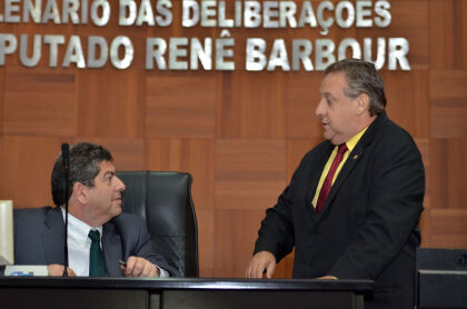 Presidente Guilherme Maluf em Sessão Plenária Ordinária