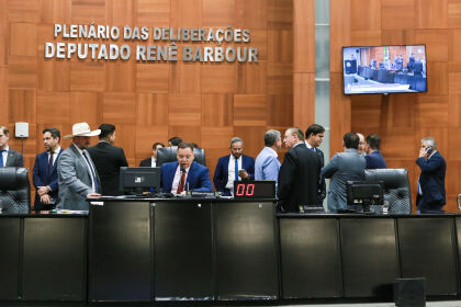 Deputados aprovam LOA de 2025 em redação final