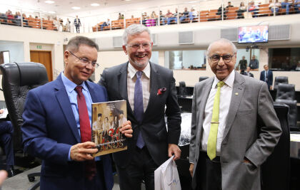 Andrii Melnyk visitou a ALMT nesta quarta-feira (22)