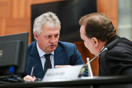Deputado Dilmar Dal Bosco em conversa com Presidente Max Russi