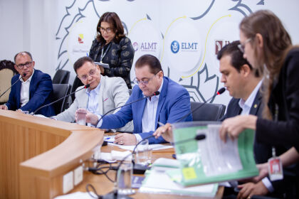 CCJR faz reunião de instalação e posse; 18 projetos foram analisados