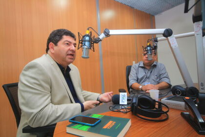 Presidente Guilherme Maluf concede entrevista a Rádio ALMT
