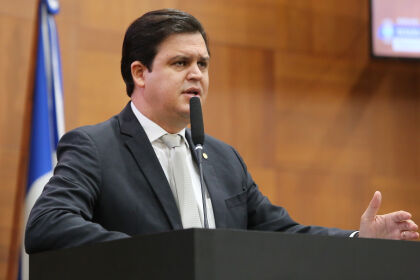 Deputado Thiago cobra a votação na AL