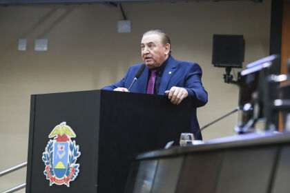 O deputado Nininho preside a Comissão de Revisão Territorial dos Municípios e das Cidades