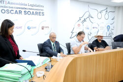 Comissão debate atualização de bulas de defensivos agrícolas