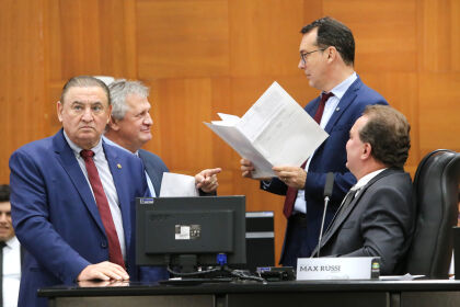 Mensagem do governo foi lida na sessão do último dia 10. Lúdio Cabral pediu a convocação do secretário Gilberto Figueiredo para prestar esclarecimentos.